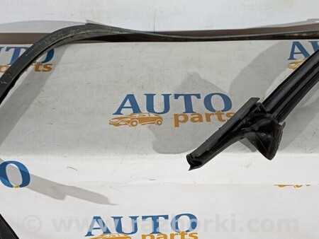 ФОТО Ущільнювач двері передньої правої верх низ для Audi (Ауди) A7 4G (07.2010-05.2018) Киев