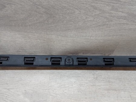 ФОТО Кронштейн кріплення направляюча заднього бампера центральний для Audi (Ауди) A8 D5 (07.2017-...) Киев