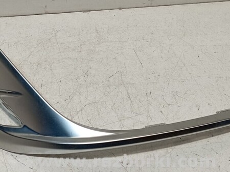 ФОТО Листва накладка бампера заднего хром для Audi (Ауди) A8 D5 (07.2017-...) Киев