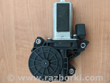 ФОТО Моторчик Доводчик двери передней левой для Audi (Ауди) A8 D5 (07.2017-...) Киев