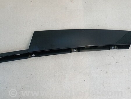 ФОТО Накладка двери стойки передняя правая для Audi (Ауди) A8 D5 (07.2017-...) Киев