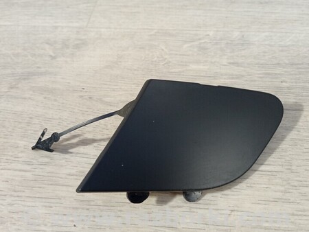 ФОТО Заглушка бампера буксировочного крюка передняя для Opel Adam (2013-2019) Киев