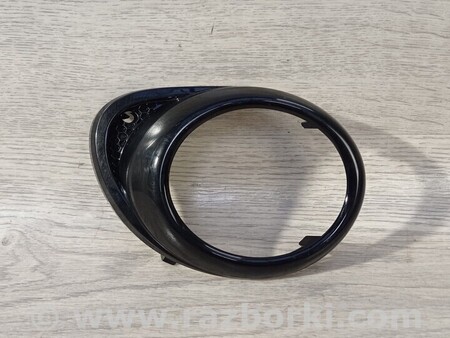 ФОТО Накладка Направляющая Крепление Кронштейн противотуманной фары правой для Opel Adam (2013-2019) Київ