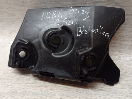 ФОТО Kронштейн кріплення направляюча переднього бампера правий для Seat Altea Киев