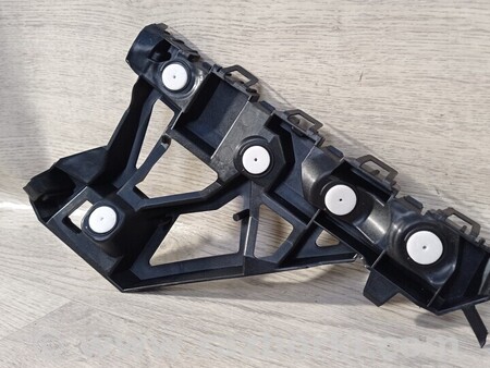 ФОТО Кронштейн крепление направляющая бампера заднего правый для Opel Astra J (2009-2016) Киев