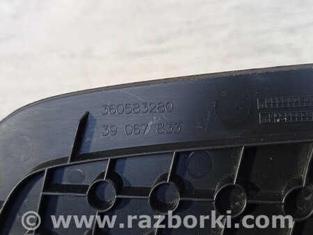 ФОТО Хетчбек заглушка кришки багажника для Opel Astra J (2009-2016) Киев