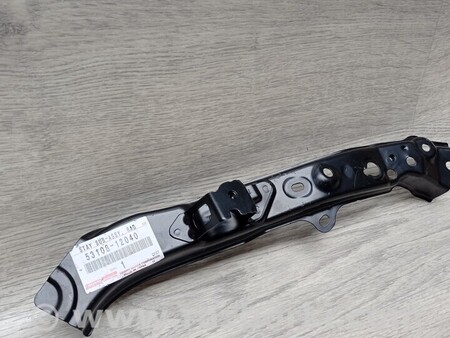 ФОТО Кронштейн крепления фары передней левой для Toyota Auris E180 (08.2012-03.2018) Киев