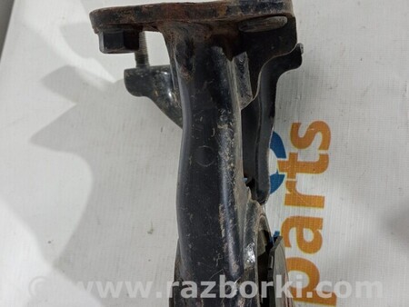 ФОТО Кронштейн подушки двигуна для Toyota Avensis (все года выпуска) Киев