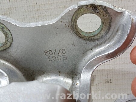 ФОТО Петля двері передньої лівої для Toyota Avensis (все года выпуска) Киев