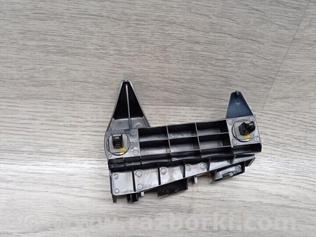 ФОТО Универсал Кронштейн направляющая бампера заднего правий для Toyota Avensis (все года выпуска) Киев