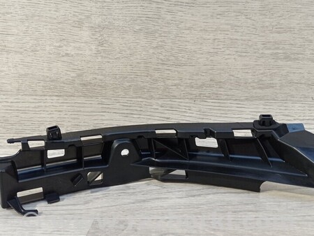 ФОТО Крепление Направляющая Кронштейн бампера заднего правый для Toyota Aygo AB40 (2014-...) Киев