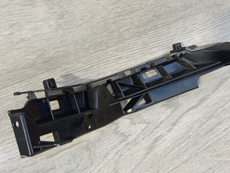 ФОТО Крепление Направляющая Кронштейн бампера заднего правый для Toyota Aygo AB40 (2014-...) Киев