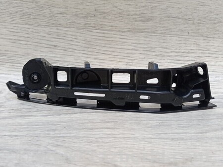 ФОТО Кронштейн Крепление Направляющая бампера переднего правый для Toyota Aygo AB40 (2014-...) Киев