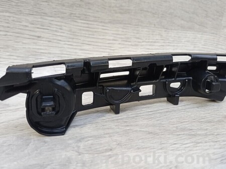 ФОТО Кронштейн Крепление Направляющая бампера переднего правый для Toyota Aygo AB40 (2014-...) Киев