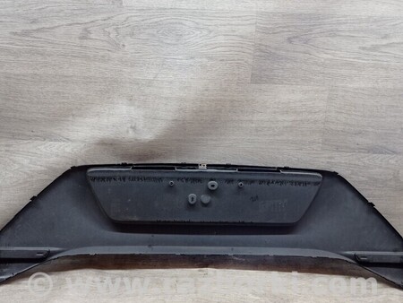 ФОТО Накладка бампера заднего центральная для Toyota Aygo AB40 (2014-...) Киев