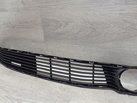 ФОТО Решетка бампера переднего центральная для Toyota Aygo AB40 (2014-...) Киев