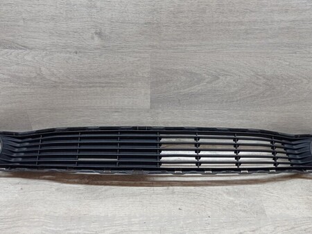 ФОТО Решетка бампера переднего центральная для Toyota Aygo AB40 (2014-...) Киев