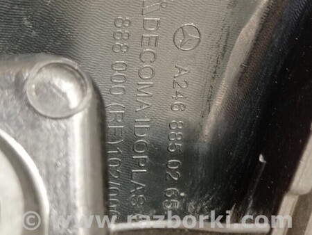 ФОТО Кронштейн кріплення направляюча заднього бампера правий для Mercedes-Benz B-klasse Киев