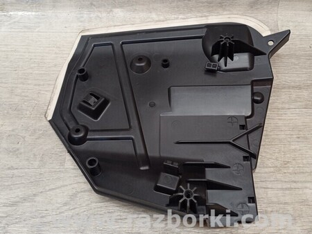 ФОТО Накладка захист замка двері дверки задній правий для Mercedes-Benz B-klasse Киев