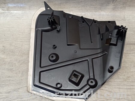 ФОТО Накладка захист замка двері дверки задній правий для Mercedes-Benz B-klasse Киев