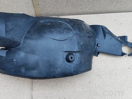 ФОТО Подкрылок передний левый задняя часть для Mercedes-Benz B-klasse Киев