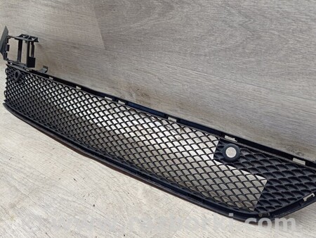 ФОТО Решетка радиатора бампера переднего для Mercedes-Benz B-klasse Киев
