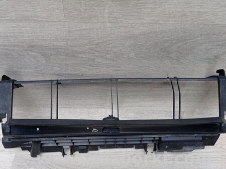 ФОТО Дефлектор повітря повітропровід радіатора нижній для Mercedes-Benz C-CLASS Киев