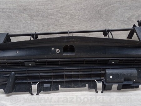 ФОТО Дефлектор повітря повітропровід радіатора нижній для Mercedes-Benz C-CLASS Киев