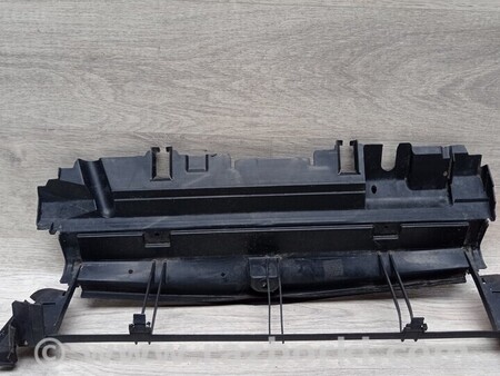 ФОТО Дефлектор повітря повітропровід радіатора нижній для Mercedes-Benz C-CLASS Киев