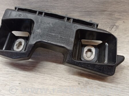 ФОТО Кронштейн кріплення направляюча заднього бампера лівий Універсал для Mercedes-Benz C-CLASS Киев