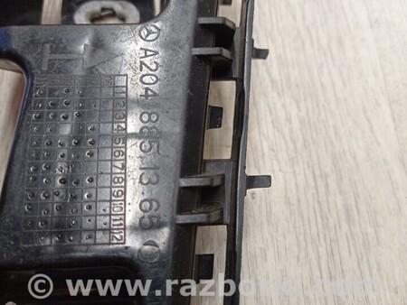 ФОТО Кронштейн кріплення направляюча заднього бампера лівий Універсал для Mercedes-Benz C-CLASS Киев