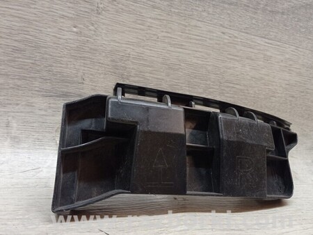 ФОТО Кронштейн кріплення направляюча заднього бампера правий для Mercedes-Benz C-CLASS Киев