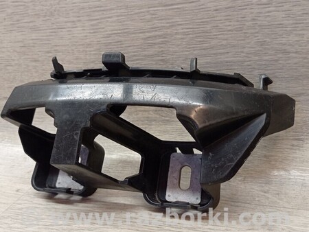 ФОТО Кронштейн кріплення направляюча заднього бампера правий для Mercedes-Benz C-CLASS Киев