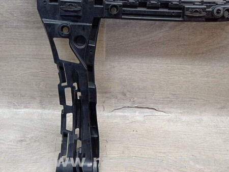 ФОТО Кронштейн кріплення направляюча опора заднього бампера правий для Mercedes-Benz C-CLASS Киев