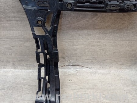 ФОТО Кронштейн кріплення направляюча опора заднього бампера правий для Mercedes-Benz C-CLASS Киев