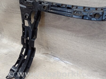 ФОТО Кронштейн кріплення направляюча опора заднього бампера правий для Mercedes-Benz C-CLASS Киев