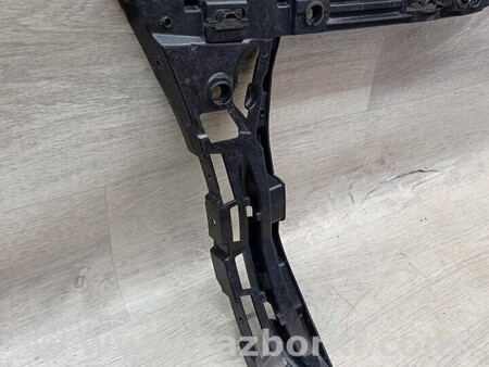 ФОТО Кронштейн кріплення направляюча опора заднього бампера правий для Mercedes-Benz C-CLASS Киев