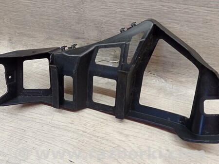 ФОТО Кронштейн кріплення направляюча переднього бампера ліва для Mercedes-Benz C-CLASS Киев