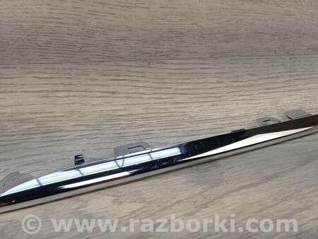 ФОТО Накладка молдинг решетка радиатора левая для Mercedes-Benz C-CLASS Киев