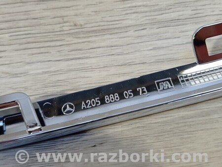 ФОТО Накладка молдинг решетка радиатора левая для Mercedes-Benz C-CLASS Киев