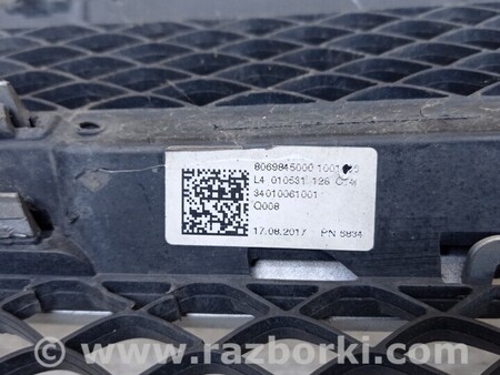 ФОТО Решетка радиатора бампера переднего центральная для Mercedes-Benz C-CLASS Киев