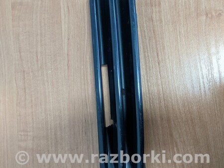 ФОТО Решеточка бампера Левая для Mercedes-Benz C-CLASS Киев