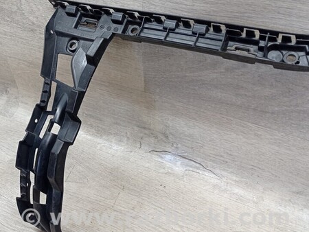 ФОТО Kронштейн кріплення направляюча заднього бампера лівий Універсал для Mercedes-Benz C-CLASS Киев