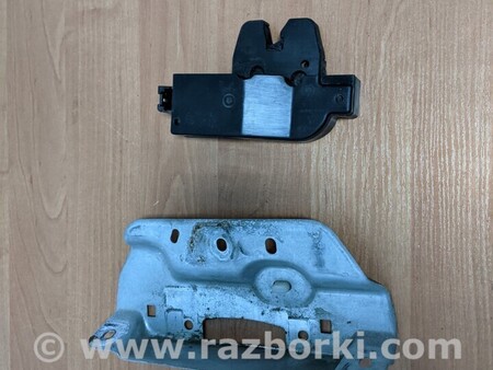 ФОТО Замок кришки багажника хечбек для Citroen C4 Киев