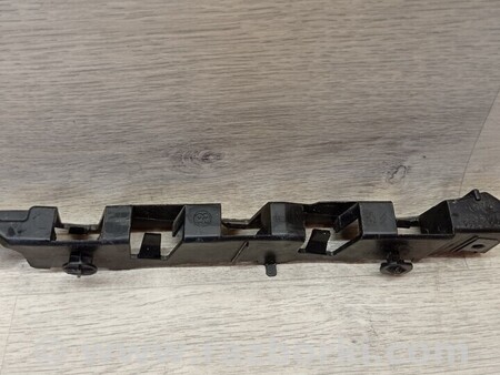 ФОТО Кронштейн кріплення направляюча крила переднього бампера лівий для Citroen C4 Киев