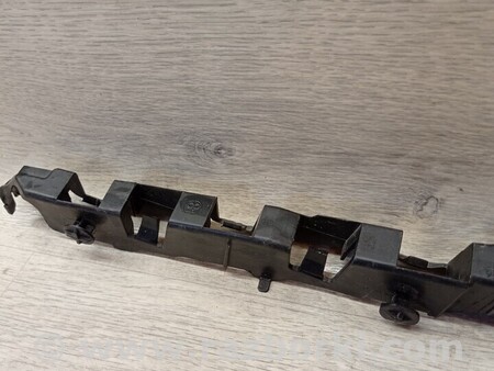 ФОТО Кронштейн кріплення направляюча крила переднього бампера лівий для Citroen C4 Киев