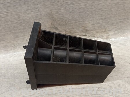 ФОТО Кронштейн кріплення підсилювач переднього бампера правий для Citroen C4 Picasso Київ