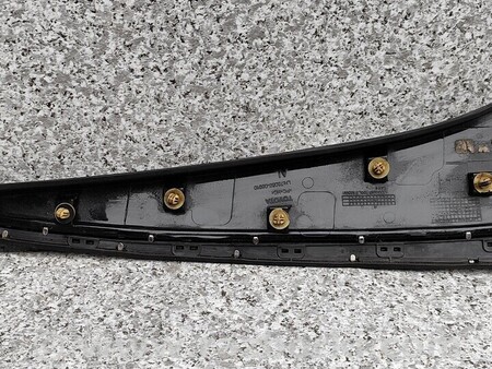 ФОТО Треугольник заглушка заднего крыла левый для Toyota Camry (все года выпуска) Киев