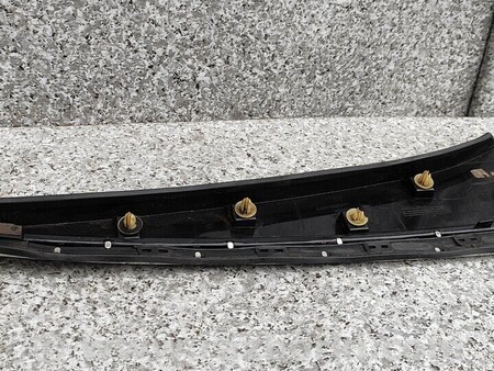 ФОТО Треугольник заглушка заднего крыла левый для Toyota Camry (все года выпуска) Киев