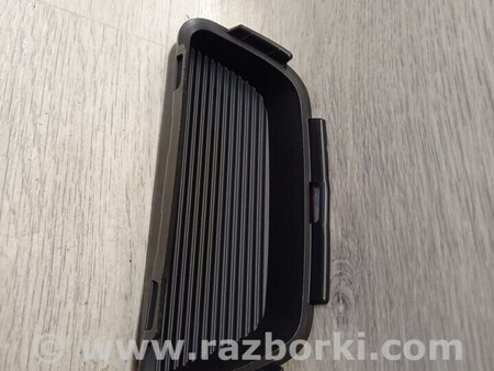 ФОТО Заглушка накладка заднього бампера лівий для Renault Captur (2013-...) Киев